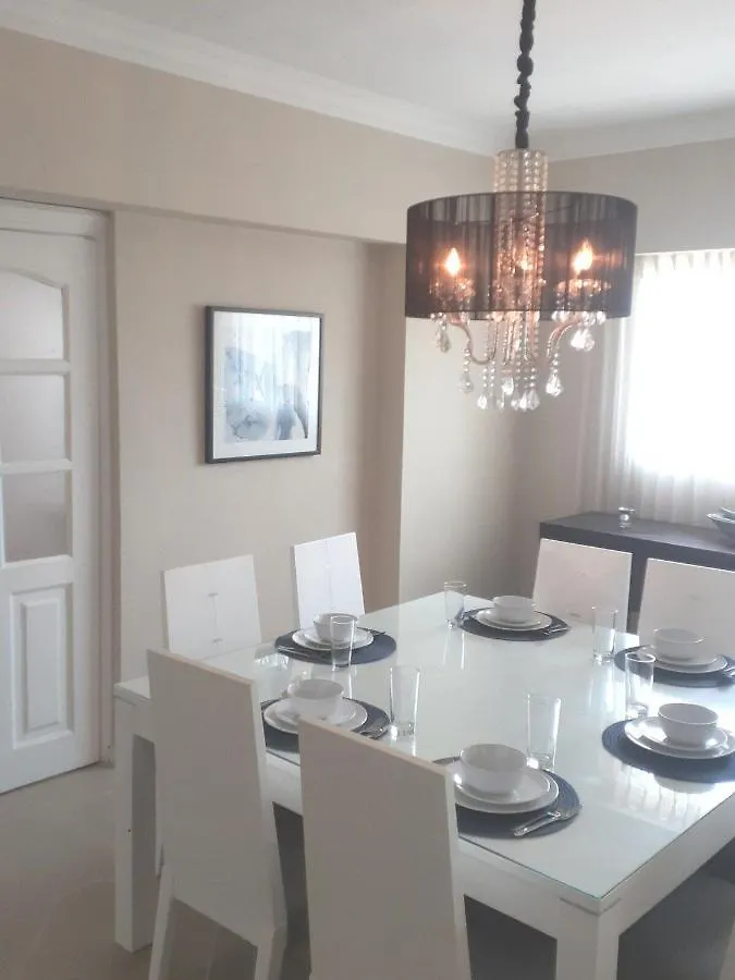 Full Apartment Muy Cerca del Malecón, 3 Habitaciones espaciosas con A/C, Wifi, Netflix Santo Domingo