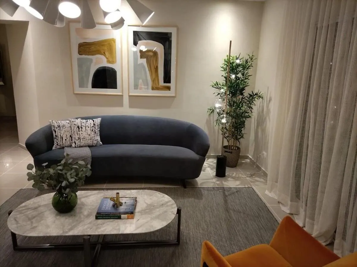 Full Apartment Muy Cerca del Malecón, 3 Habitaciones espaciosas con A/C, Wifi, Netflix Santo Domingo